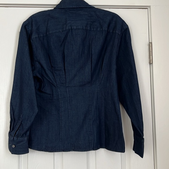 Banana Republic FITTED DENIM SHIRT - Picture 6 of 6